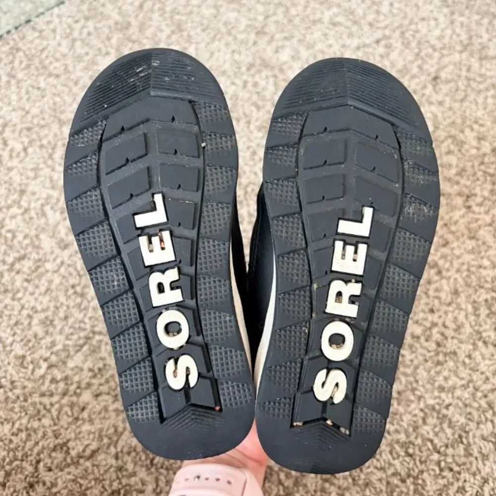 Size 11 / Boys Sorel Snow Boots